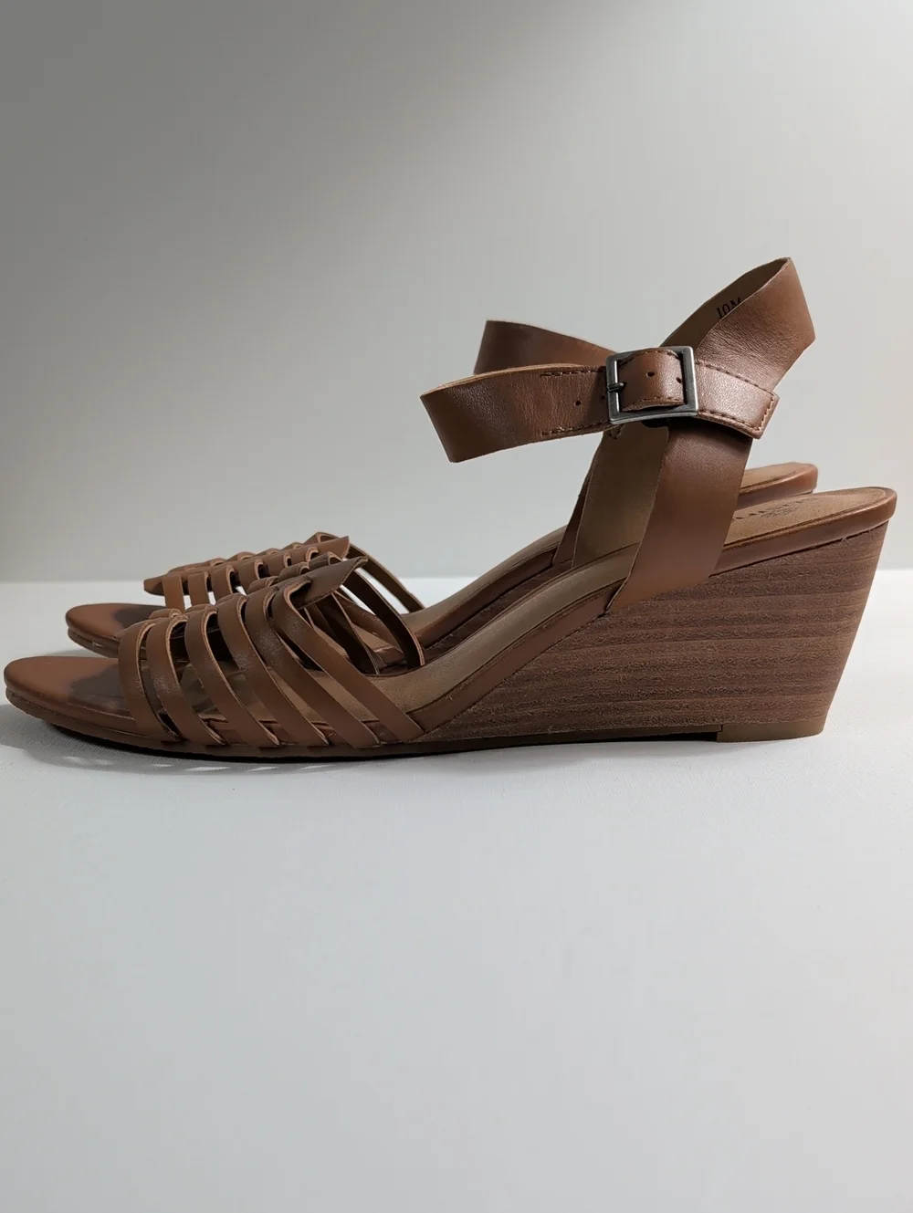 NWOT Susina Terra Strappy Brown Leather Wedge Sandals Size 10